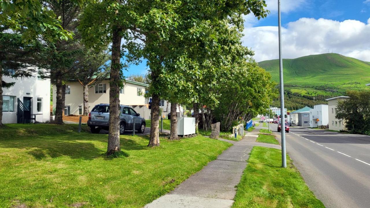 B&B Rooms Husavik 1 Esterno foto